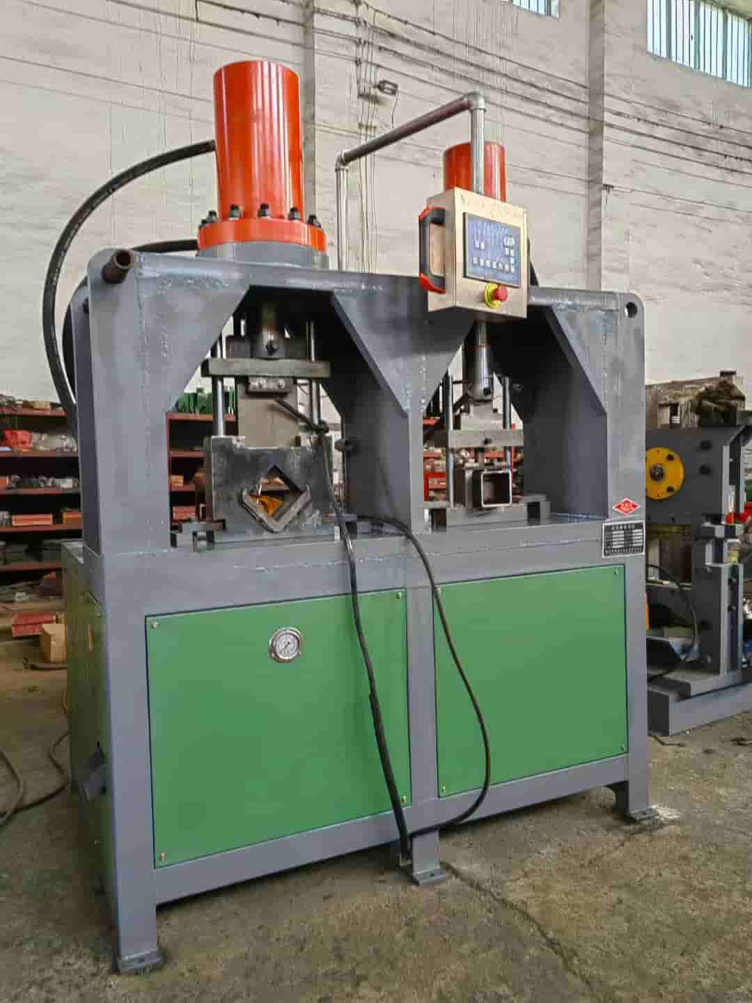 double station Y type multifunctional punching and shearing machine